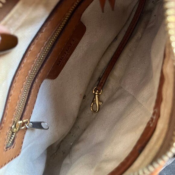 VINTAGE MICHAEL MICHAEL KORS LEATHER BUCKLE HOBO SHOULDER BAG - Picture 9 of 10